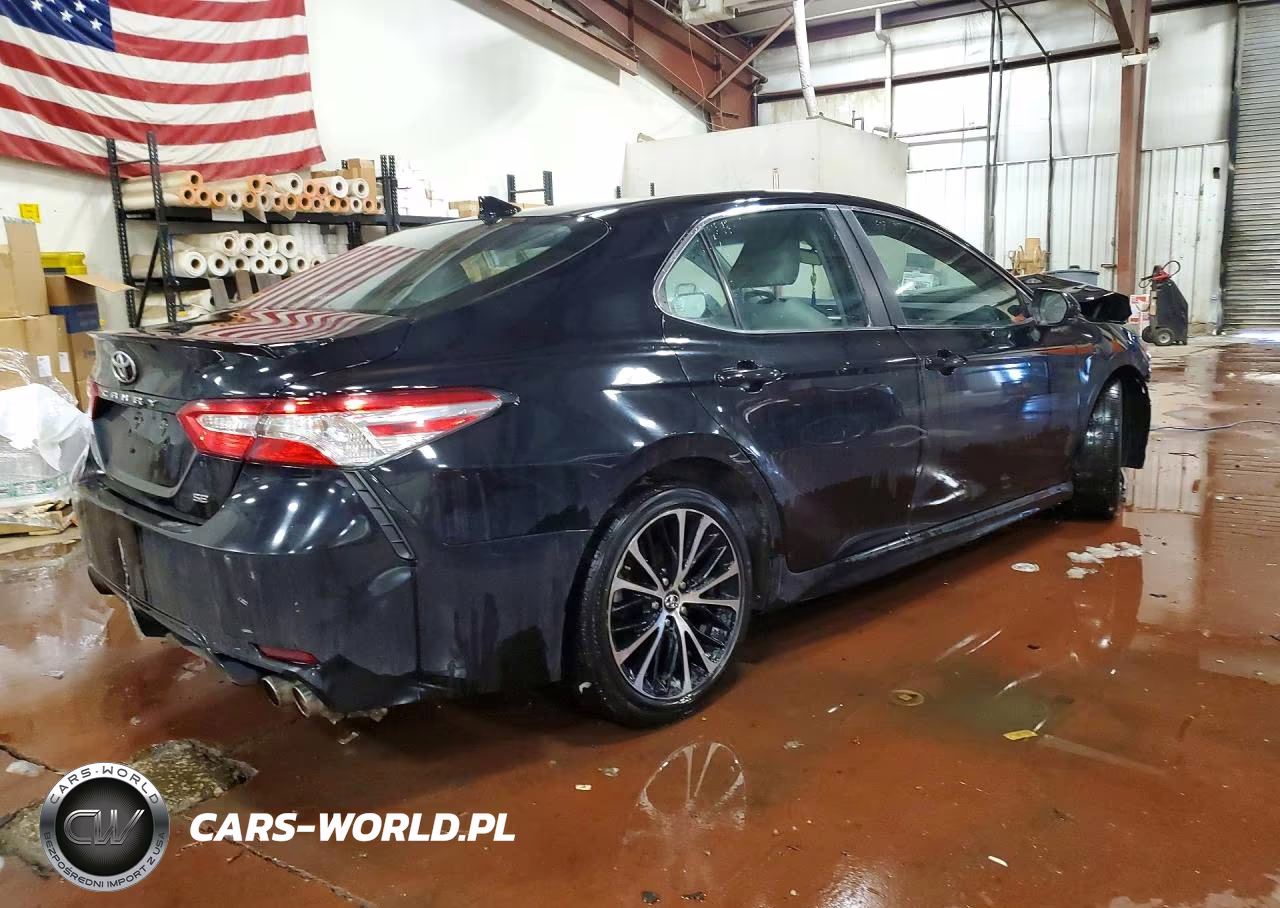 2020 Toyota Camry Se VIN:4T1G11AK8LU329684 - 3