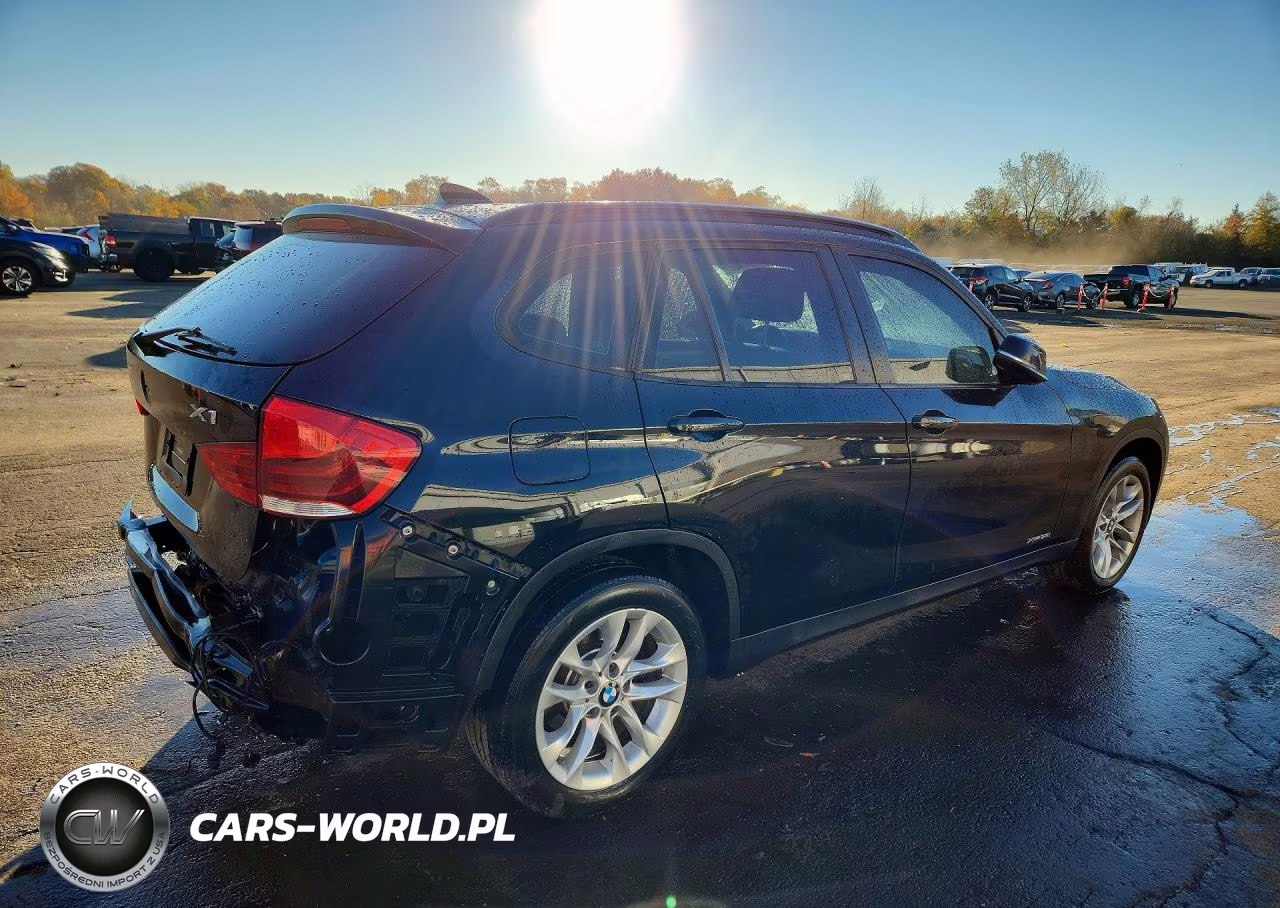 2015 BMW X1 xDrive28I VIN:WBAVL1C54FVY26126 - 3