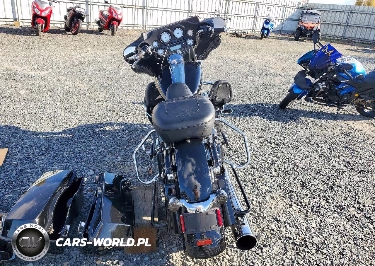 2012 Harley-Davidson Flhx Street Glide VIN:1HD1KBM17CB653462 - 4