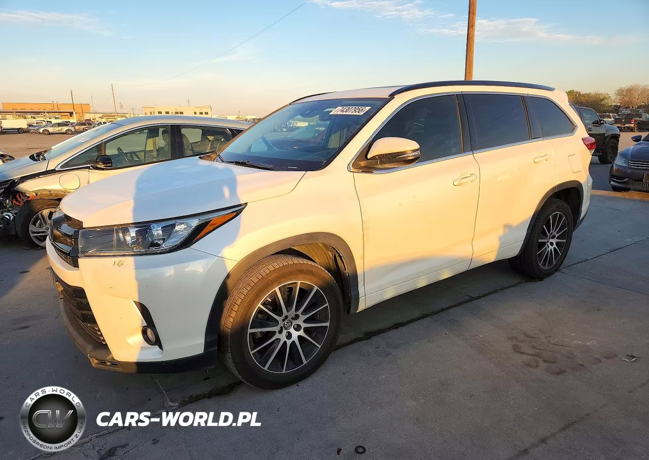 2018 Toyota Highlander Se