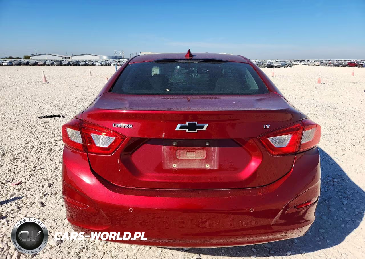 2018 Chevrolet Cruze Lt VIN:1G1BE5SM4J7143347 - 6