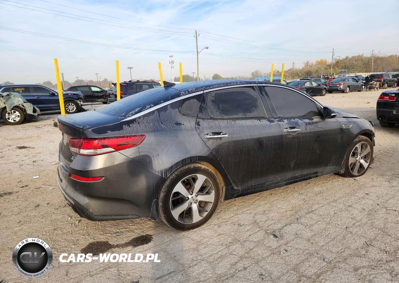 2019 Kia Optima S VIN:5XXGT4L30KG295797 - 3