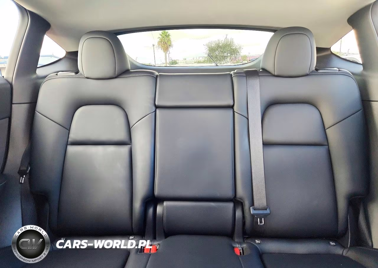 2022 Tesla Model Y VIN:7SAYGDEF4NF406216 - 10
