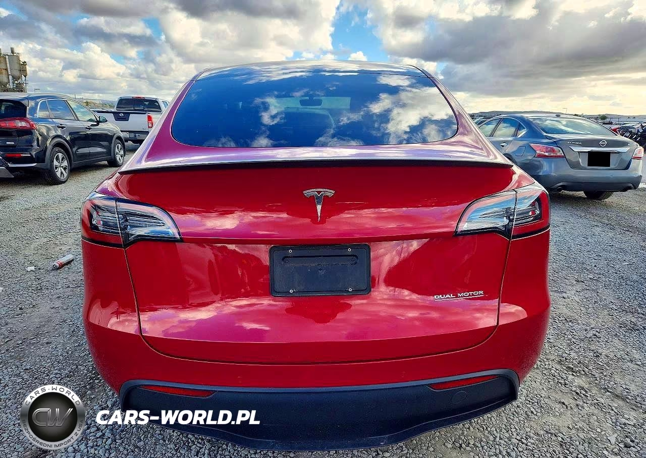2022 Tesla Model Y VIN:7SAYGDEF4NF406216 - 6