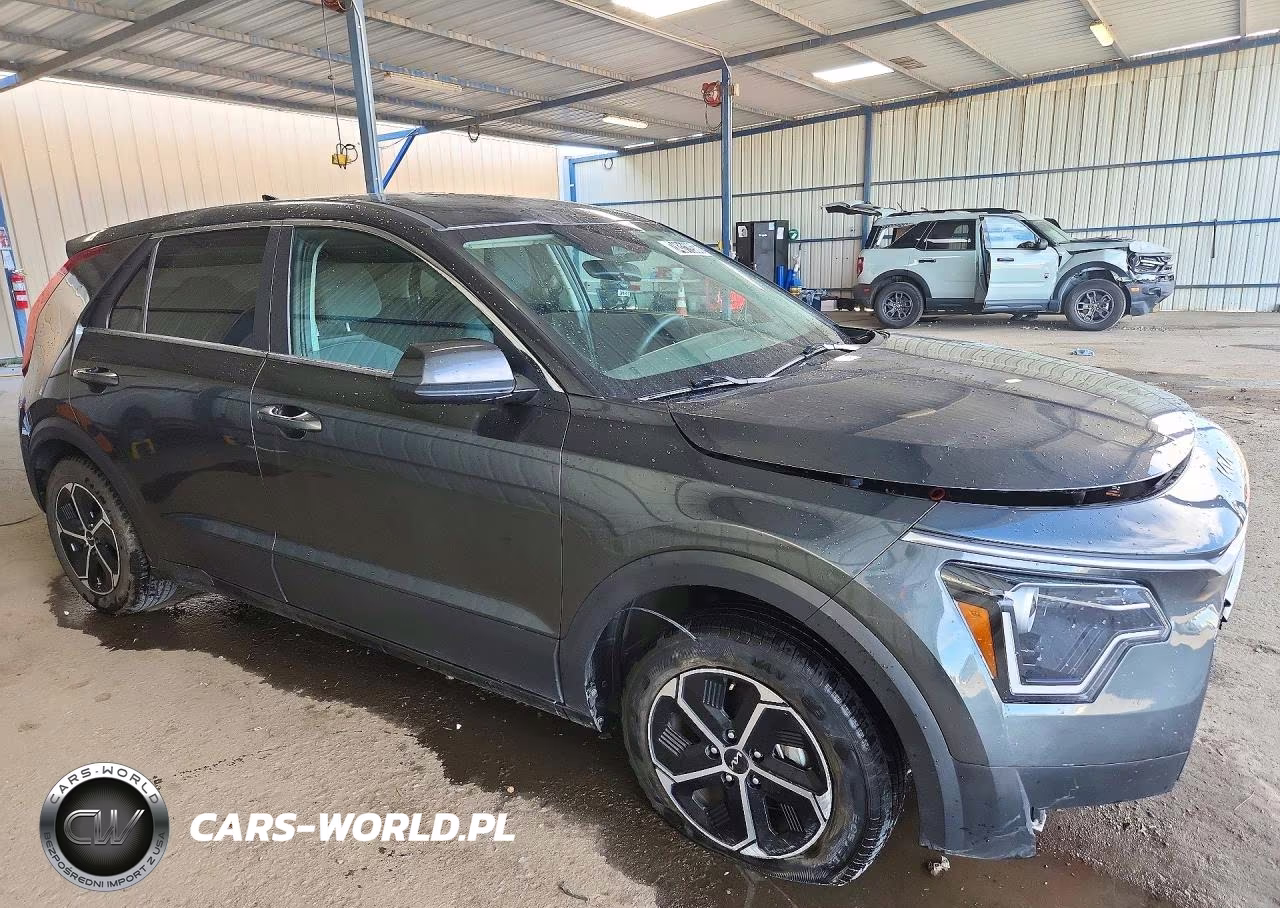 2026 Kia Niro Lx VIN:KNDCP3LE9T5316859 - 4
