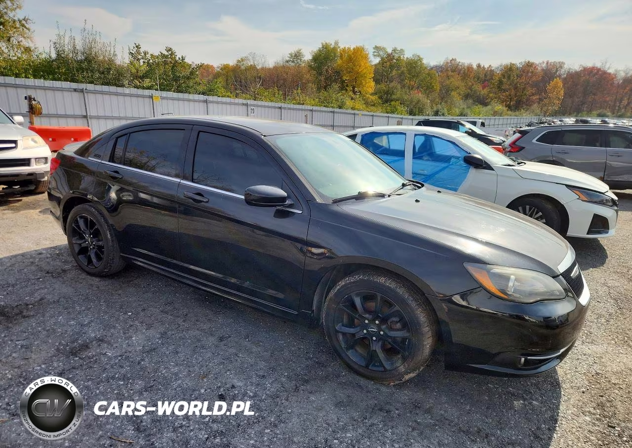 2014 Chrysler 200 Touring VIN:1C3CCBBG9EN179843 - 4