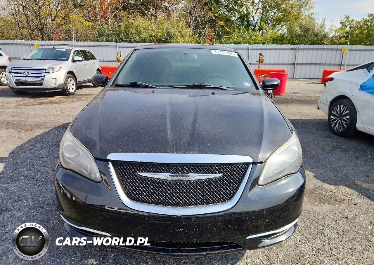 2014 Chrysler 200 Touring VIN:1C3CCBBG9EN179843 - 5