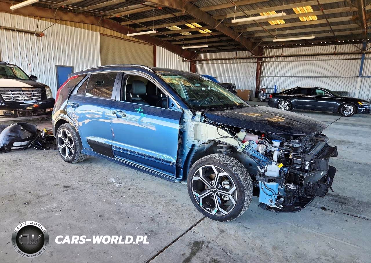 2023 Kia Niro Sx Touring VIN:KNDCR3LF9P5086815 - 4