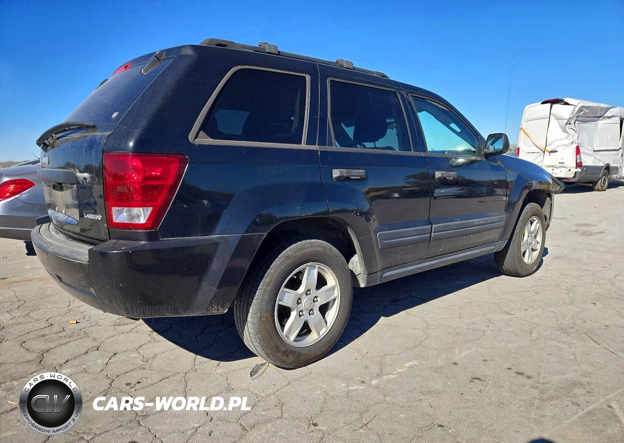 2005 Jeep Grand Cherokee Laredo VIN:1J4GS48K05C656902 - 3