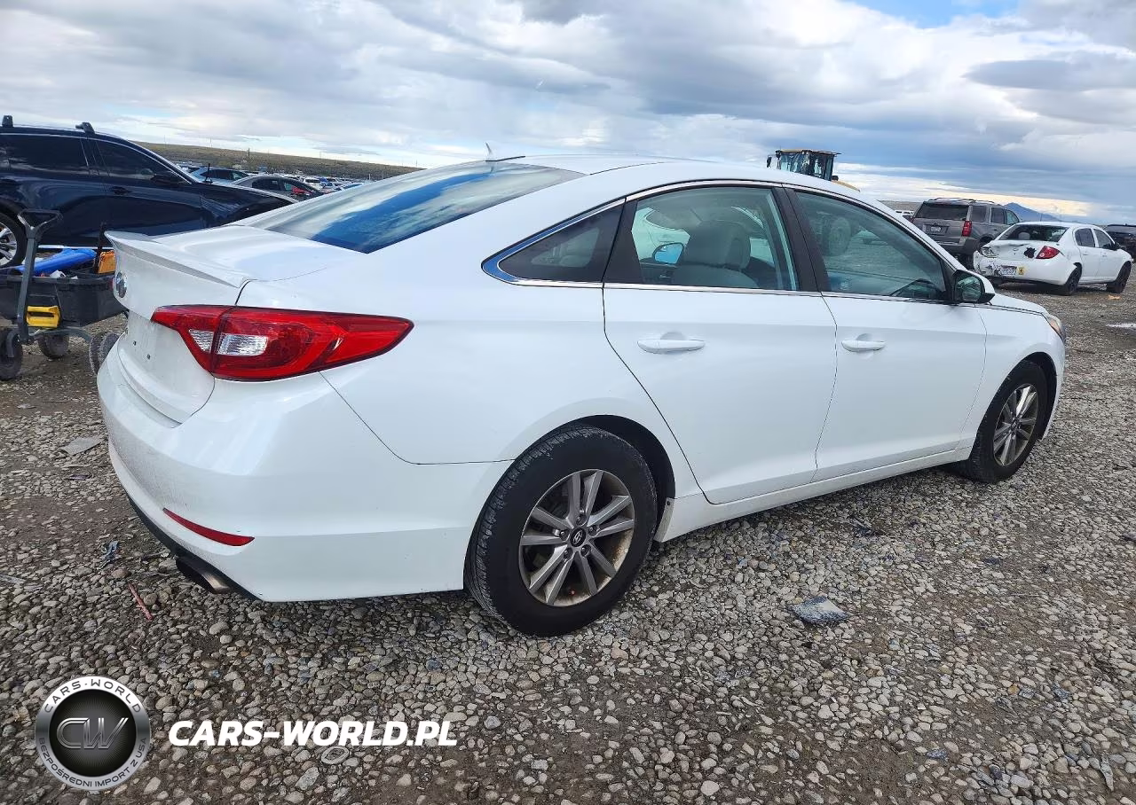 2016 Hyundai Sonata Se VIN:5NPE24AF3GH398103 - 3