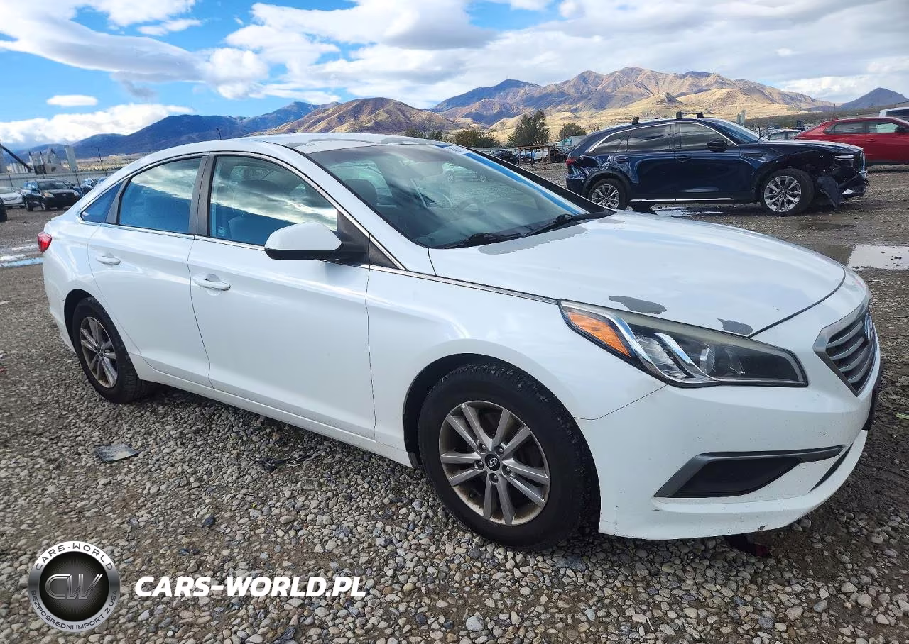 2016 Hyundai Sonata Se VIN:5NPE24AF3GH398103 - 4