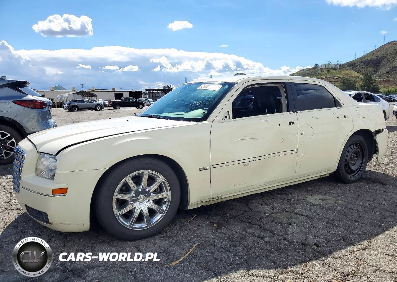 2010 Chrysler 300 Touring VIN:2C3CA5CVXAH133879 - 1