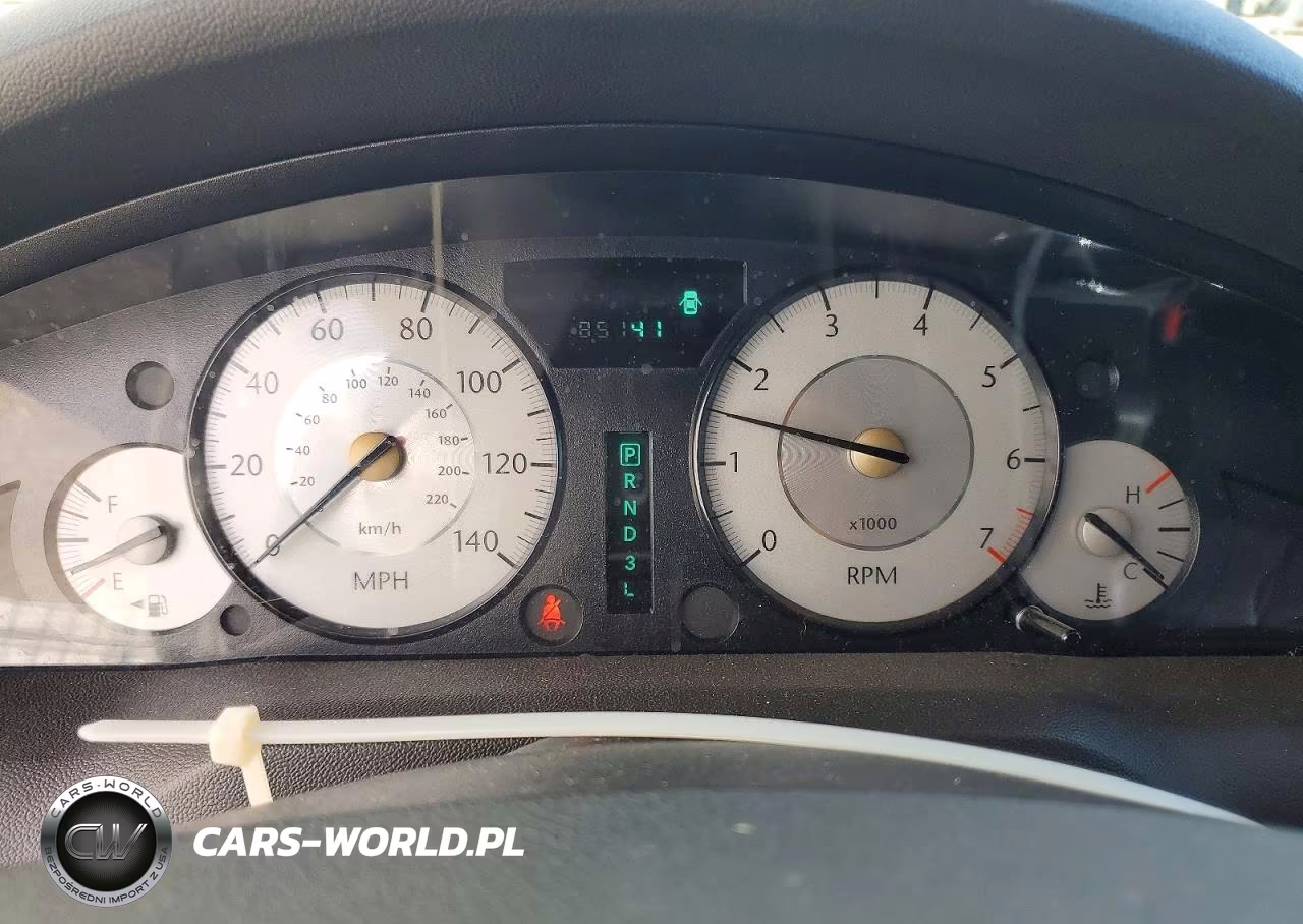 2010 Chrysler 300 Touring VIN:2C3CA5CVXAH133879 - 9