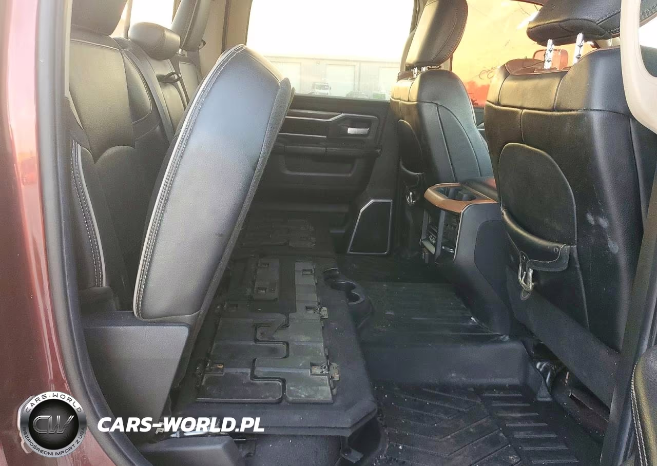 2020 Ram 3500 Laramie VIN:3C63RRJL7LG128260 - 10