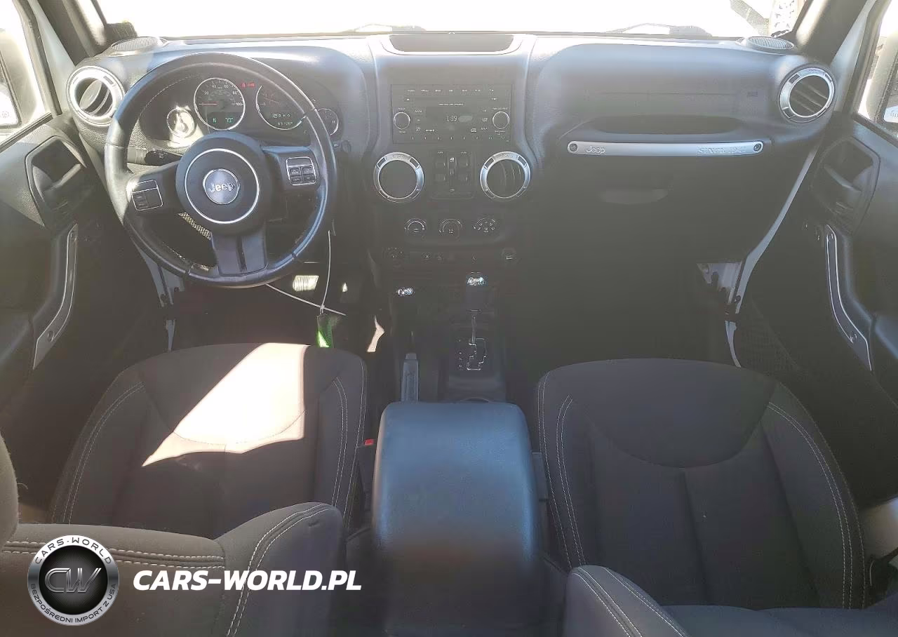 2018 Jeep Wrangler Unlimited Sahara VIN:1C4HJWEG9JL931170 - 8