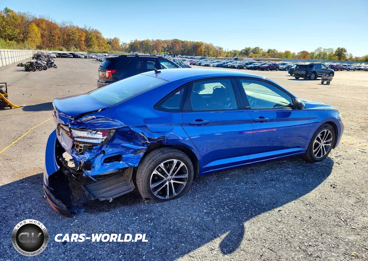 2024 Volkswagen Jetta Sport VIN:3VWAM7BU2RM067921 - 3