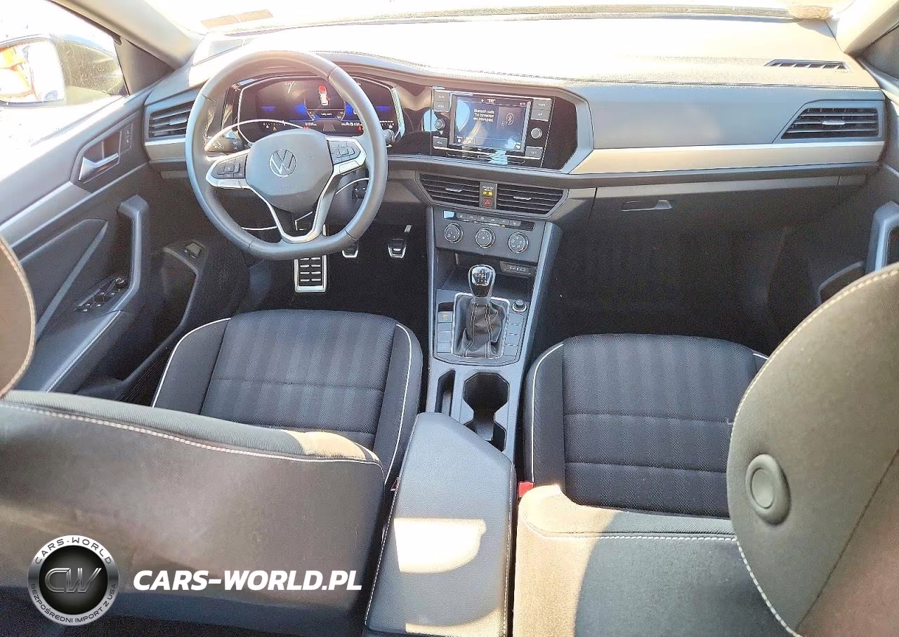 2024 Volkswagen Jetta Sport VIN:3VWAM7BU2RM067921 - 8
