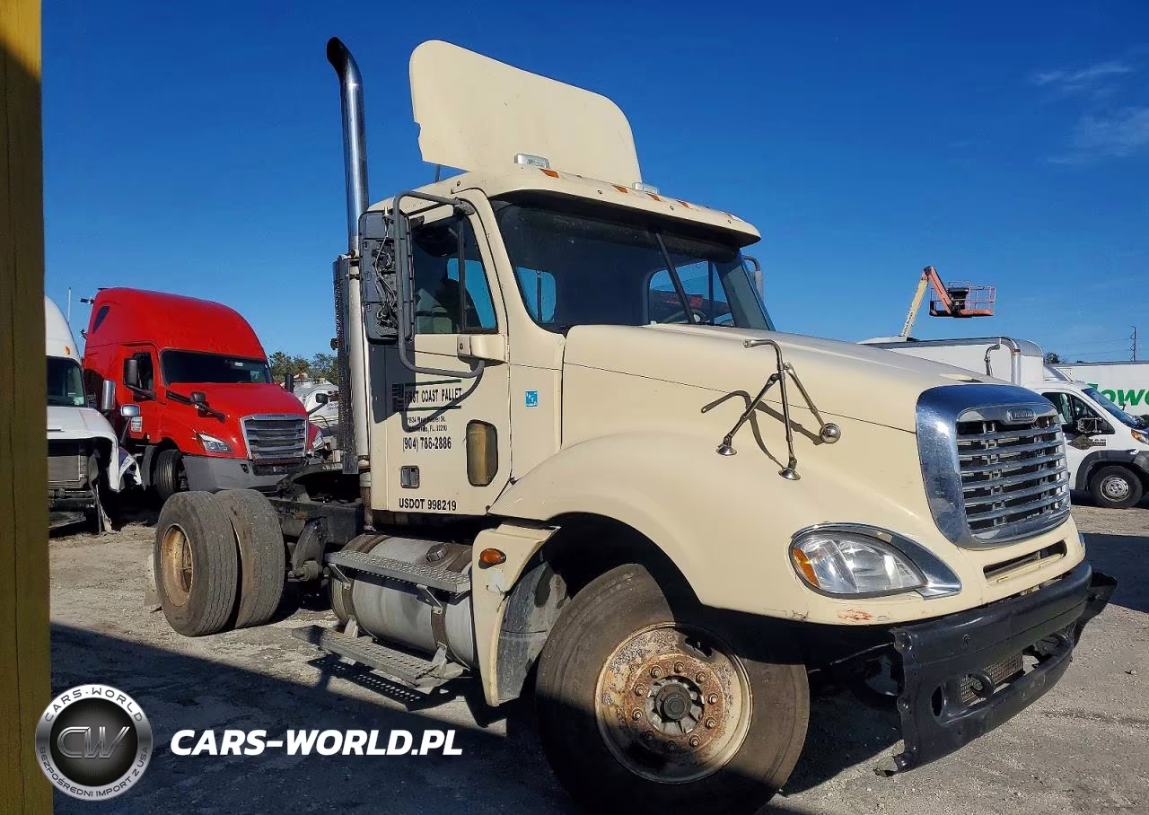 2006 Freightliner Columbia 120 Semi Truck