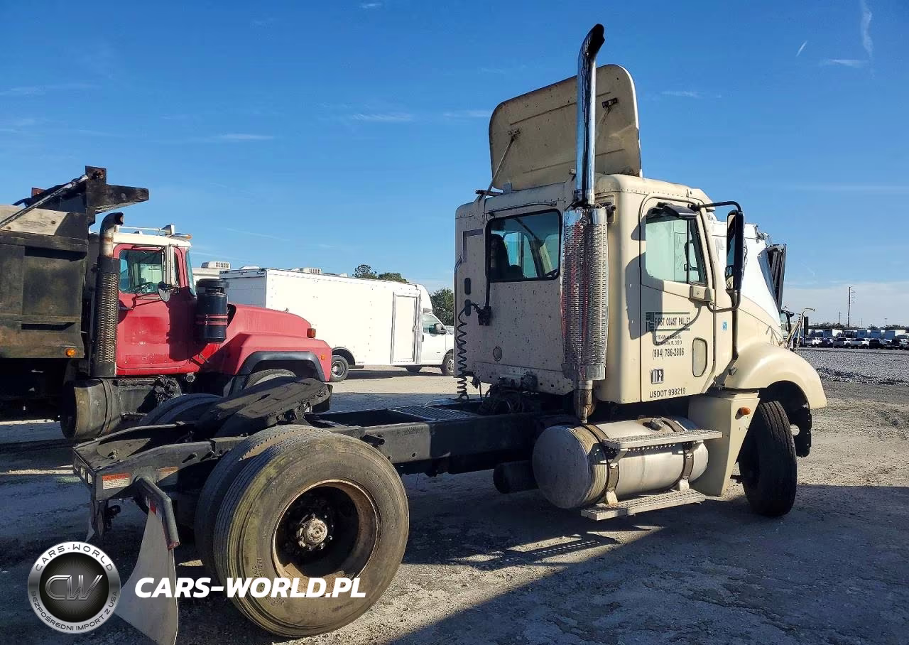 2006 Freightliner Columbia 120 Semi Truck VIN:1FUBA5CG86LV84112 - 4