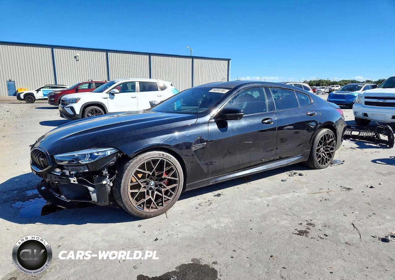 2022 BMW M8 – zdjęcie 1 z 13