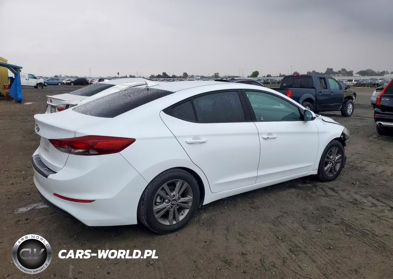 2018 Hyundai Elantra Value Edition VIN:5NPD84LF6JH261400 - 3
