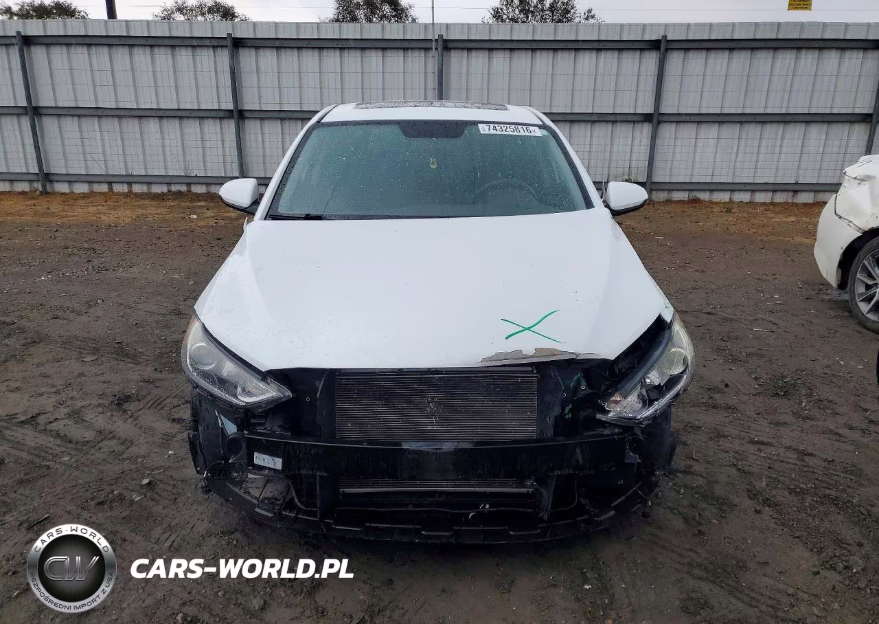 2018 Hyundai Elantra Value Edition VIN:5NPD84LF6JH261400 - 5