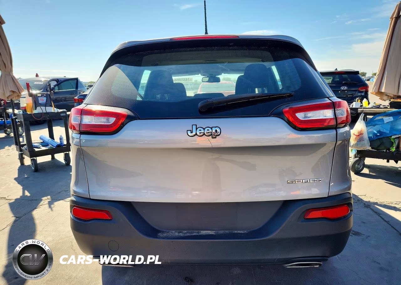 2017 Jeep Cherokee Sport VIN:1C4PJLAS5HW640386 - 6
