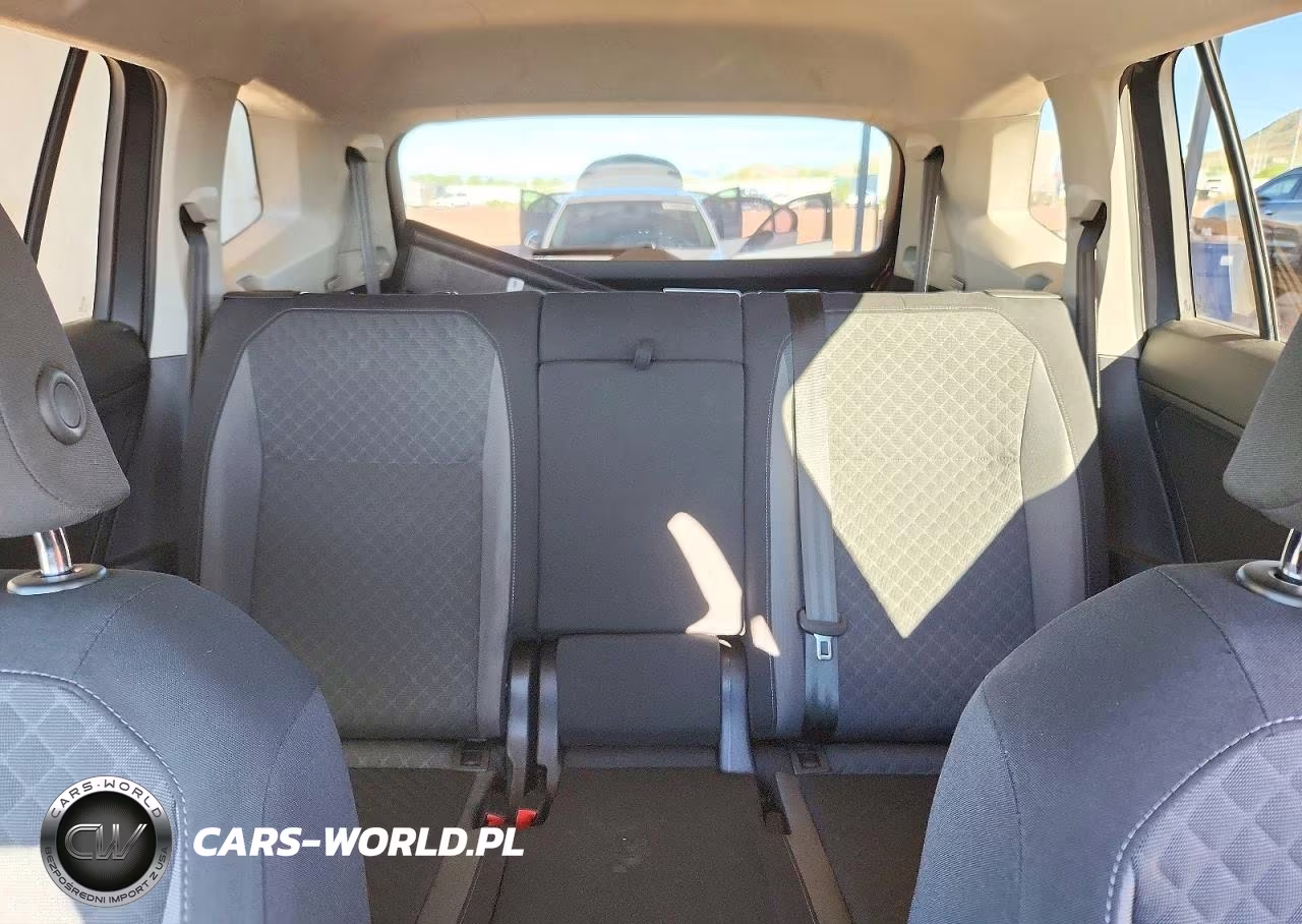 2020 Volkswagen Tiguan S VIN:3VV1B7AX3LM057525 - 10