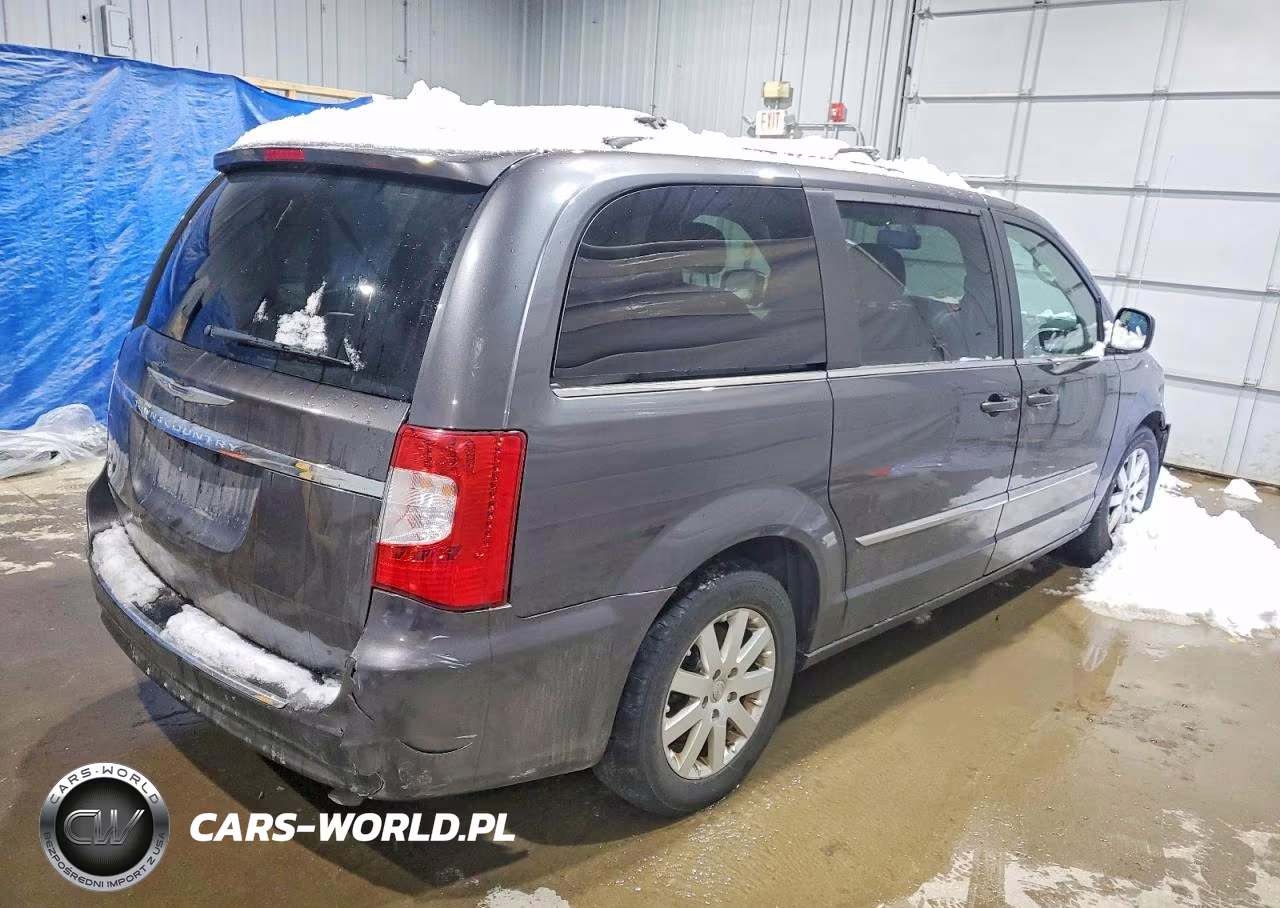 2016 Chrysler Town & Country Touring VIN:2C4RC1BG5GR301409 - 3