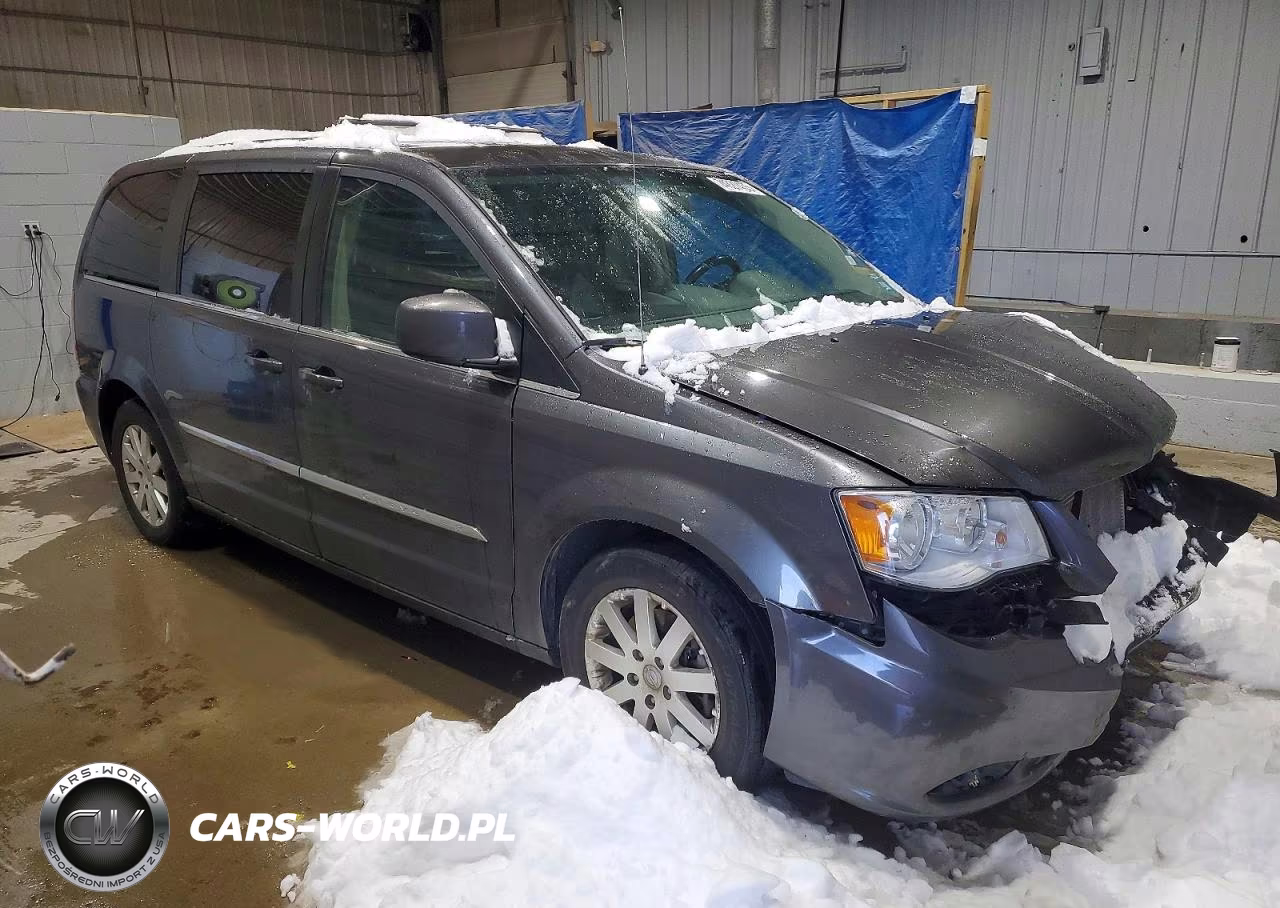 2016 Chrysler Town & Country Touring VIN:2C4RC1BG5GR301409 - 4