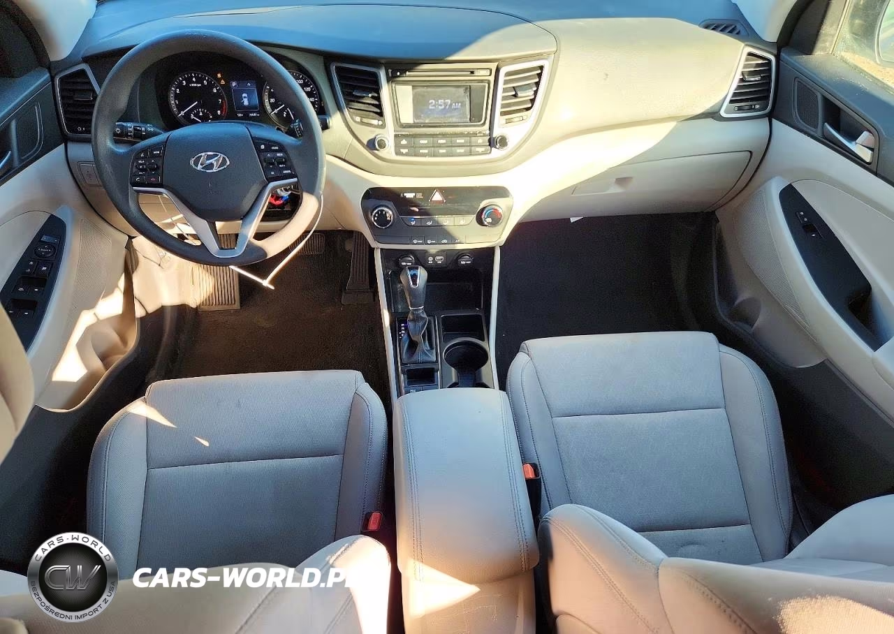 2017 Hyundai Tucson Se VIN:KM8J33A4XHU446655 - 8