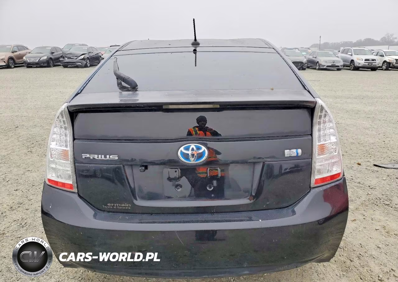 2011 Toyota Prius VIN:JTDKN3DU2B1452750 - 6