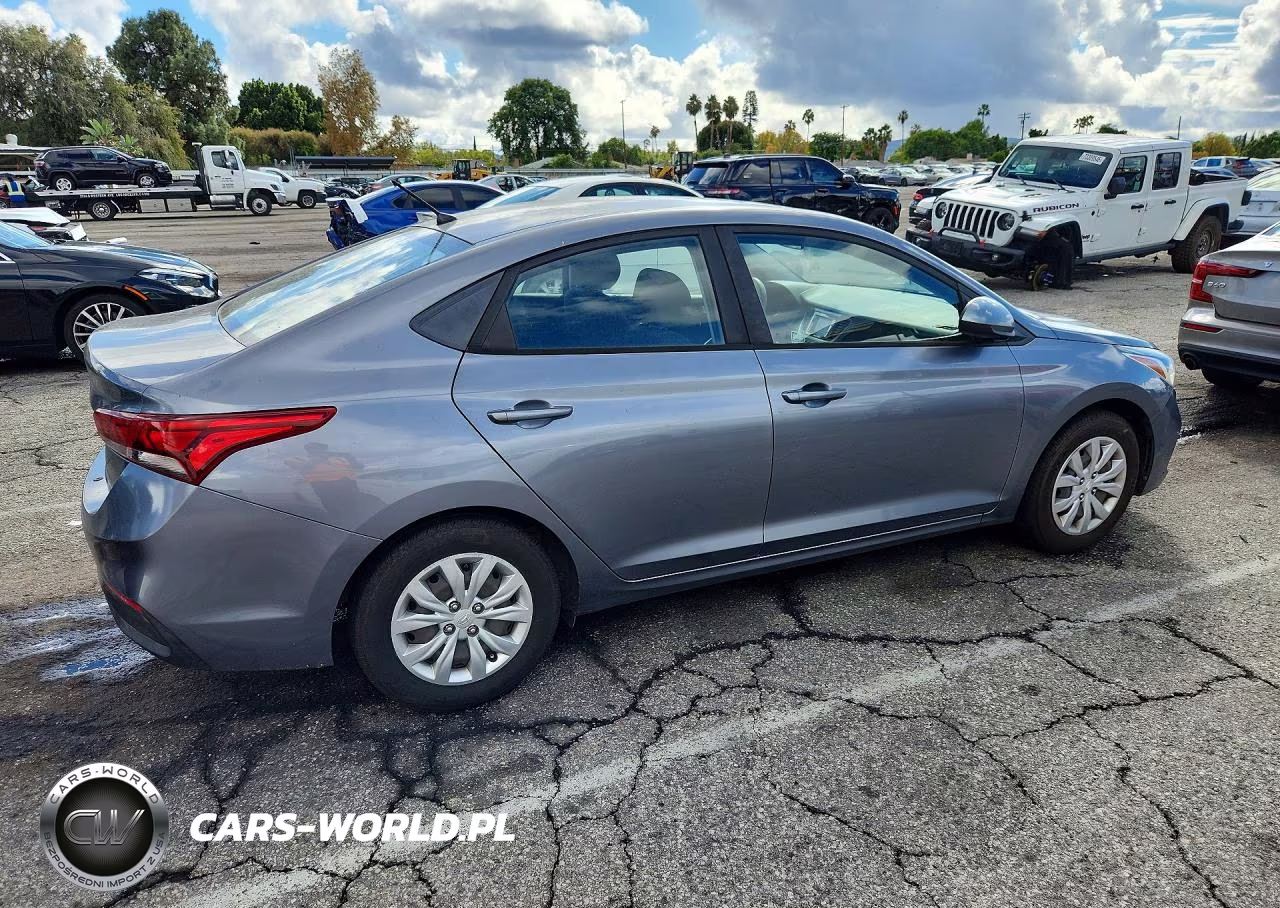 2018 Hyundai Accent Se VIN:3KPC24A39JE014432 - 3