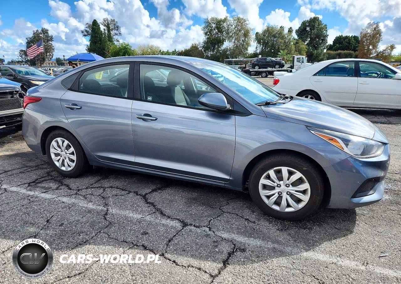 2018 Hyundai Accent Se VIN:3KPC24A39JE014432 - 4