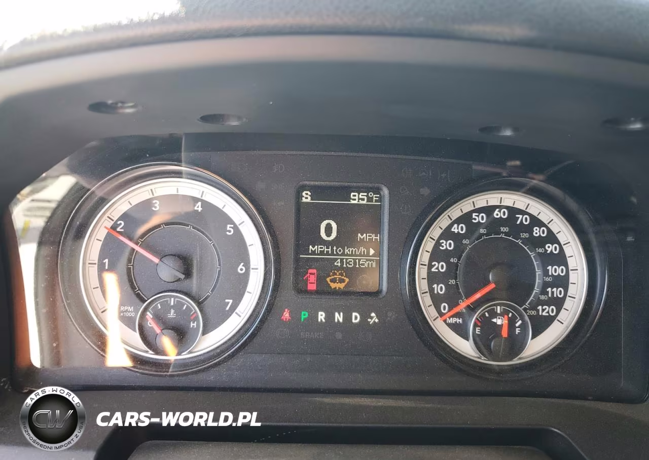 2023 Ram 1500 Classic Tradesman VIN:1C6RR6FG4PS565197 - 9