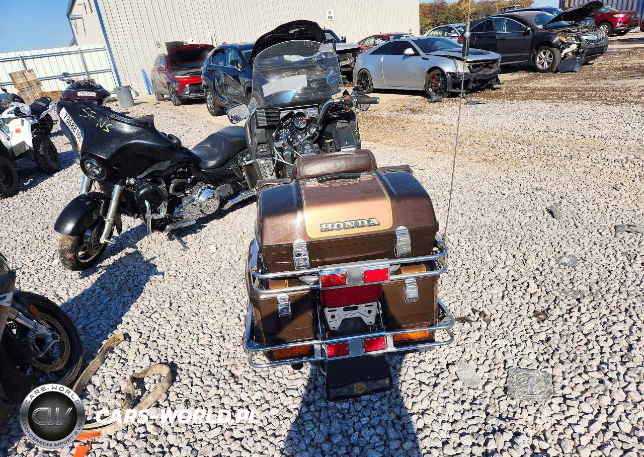 1982 Honda Goldwing VIN:1HFSC0228CA228122 - 4
