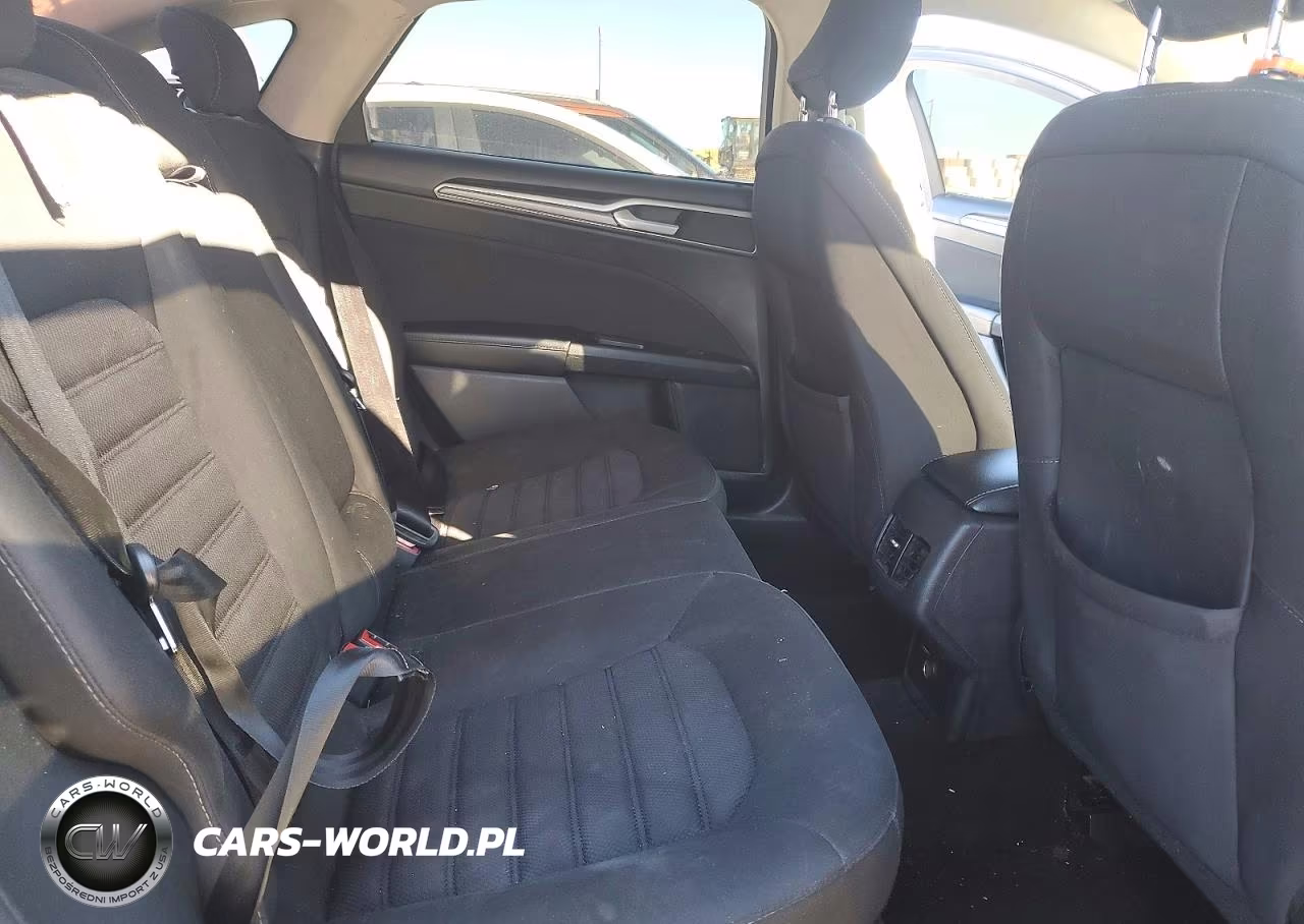 2017 Ford Fusion Se VIN:3FA6P0H71HR229358 - 10