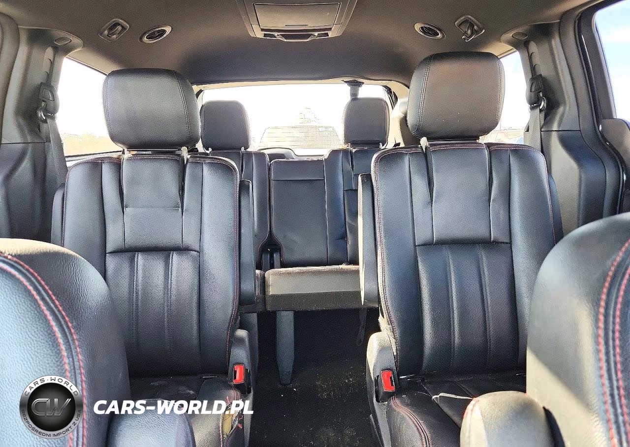 2018 Dodge Grand Caravan Gt VIN:2C4RDGEG6JR282145 - 10