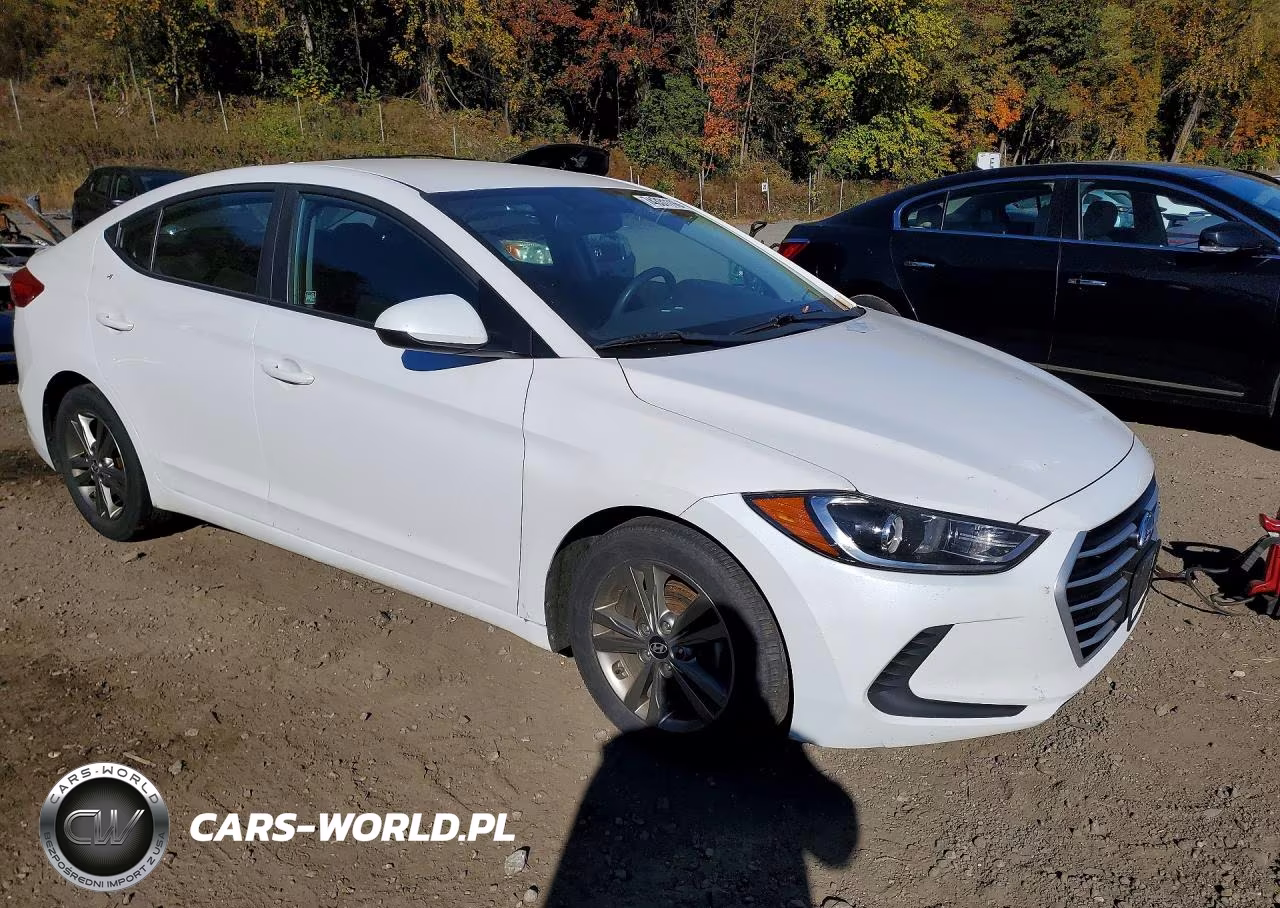 2018 Hyundai Elantra Sel VIN:5NPD84LF4JH262643 - 4