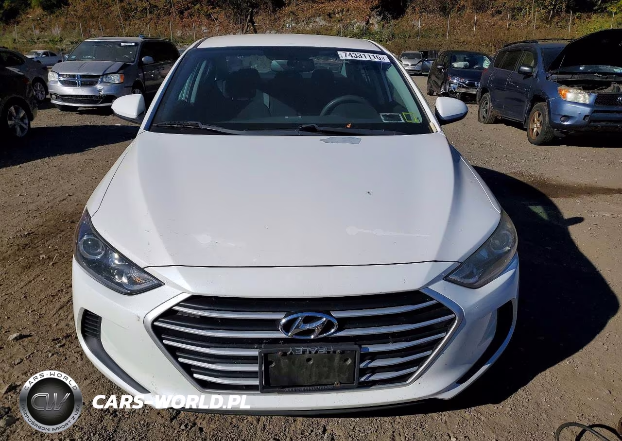 2018 Hyundai Elantra Sel VIN:5NPD84LF4JH262643 - 5