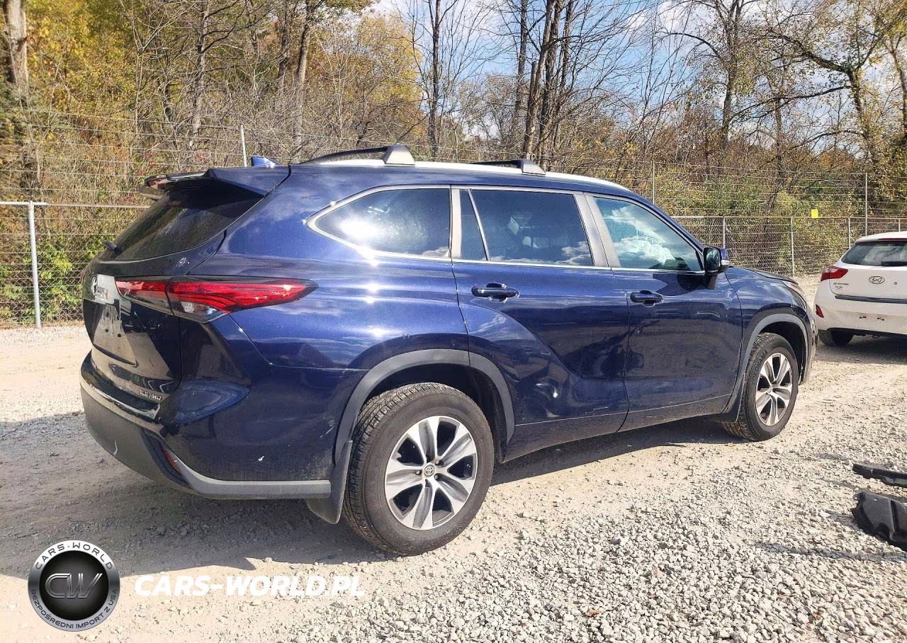 2023 Toyota Highlander Xle VIN:5TDKDRBH7PS506081 - 3