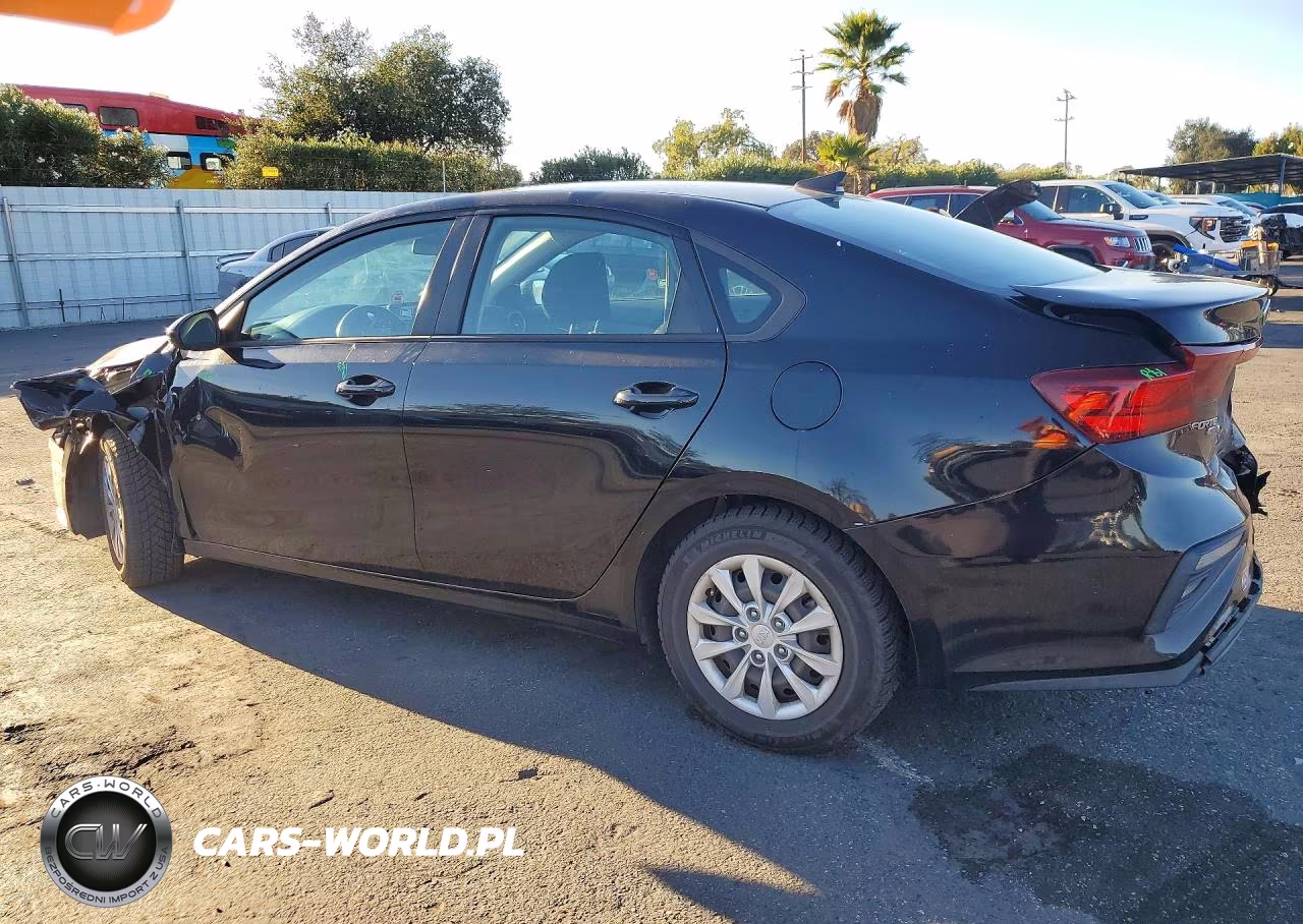 2021 Kia Forte Fe VIN:3KPF24AD5ME304953 - 2