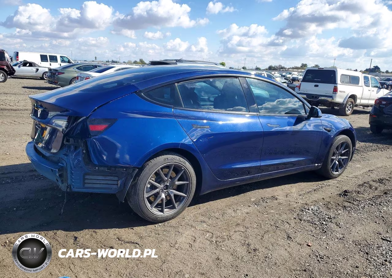 2022 Tesla Model 3 VIN:5YJ3E1EA7NF359828 - 3