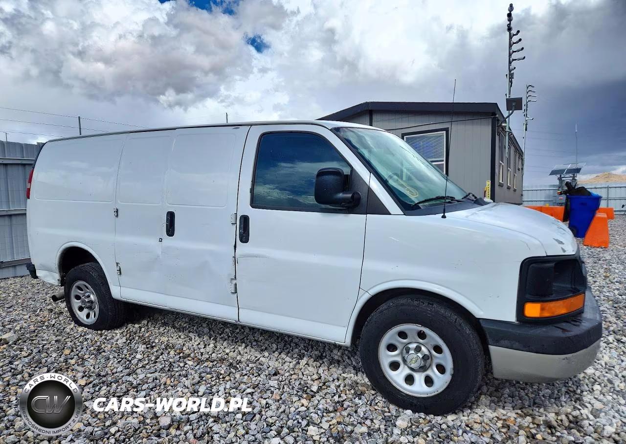 2012 Chevrolet Express 1500 Cargo Delivery Van VIN:1GCSGAFX9C1151304 - 4
