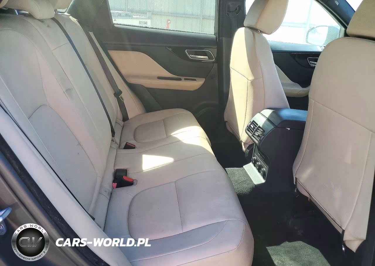 2017 Jaguar F-Pace Premium VIN:SADCJ2BV7HA092264 - 11