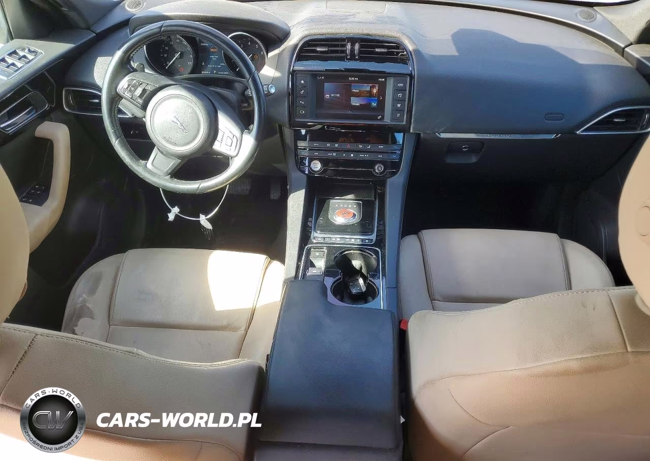 2017 Jaguar F-Pace Premium VIN:SADCJ2BV7HA092264 - 8