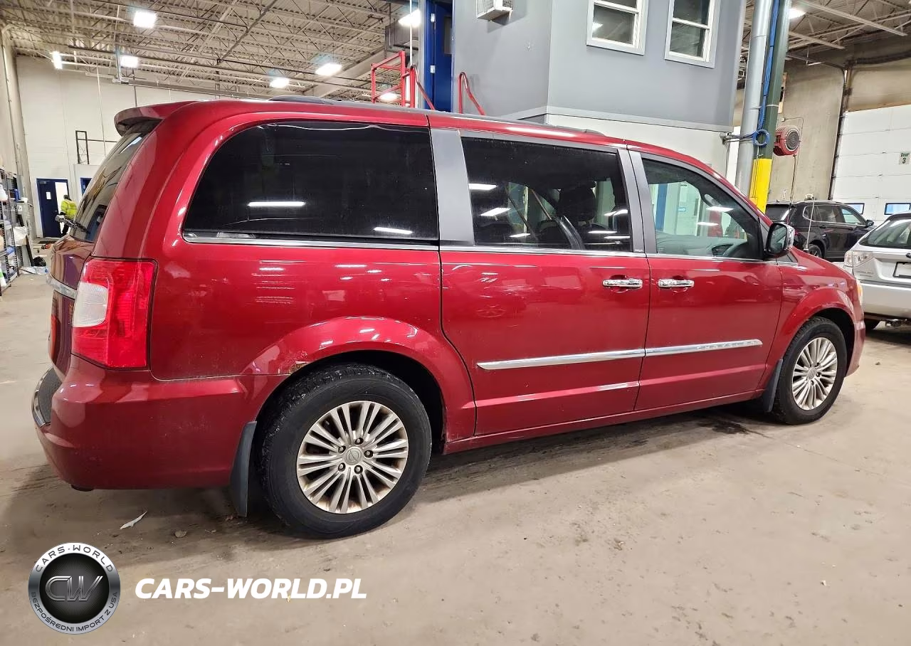 2013 Chrysler Town & Country Touring L VIN:2C4RC1CG1DR665238 - 3