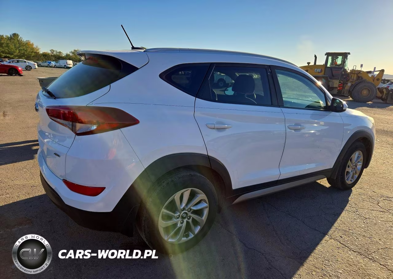2017 Hyundai Tucson Se VIN:KM8J3CA47HU342091 - 3