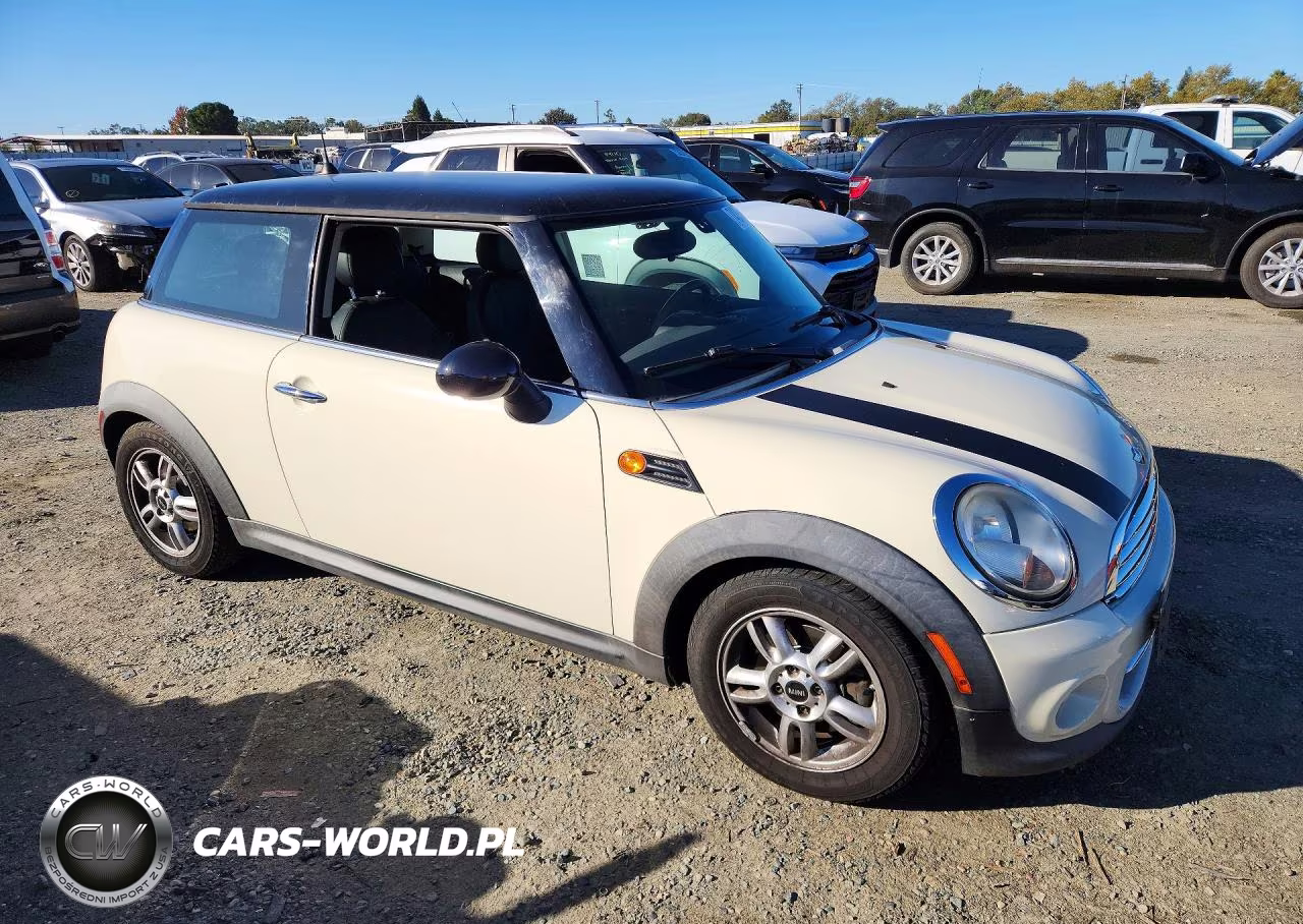 2011 Mini Cooper VIN:WMWSU3C5XBT098913 - 4