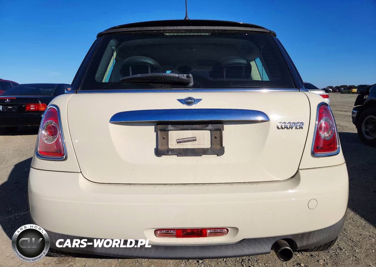 2011 Mini Cooper VIN:WMWSU3C5XBT098913 - 6